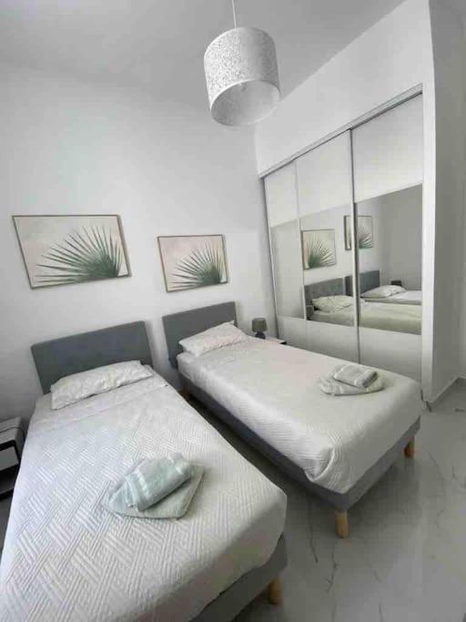 Appartamento 4 Pieces - Cour Privative - Port De Nizza